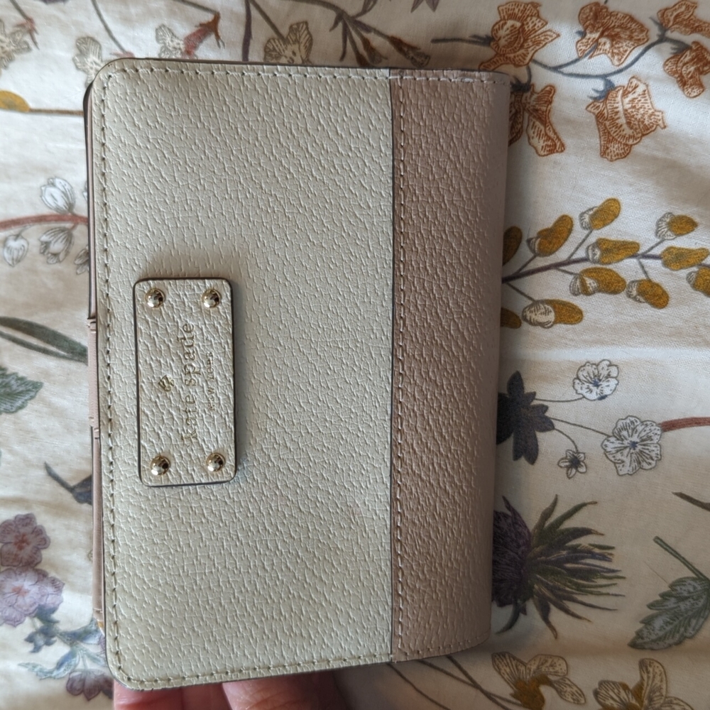 Kate Spade small bifold wallet